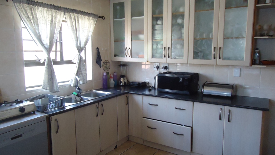 3 Bedroom Property for Sale in Croydon Western Cape
